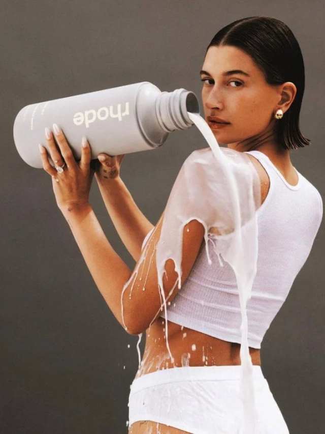 Hailey Bieber compartilha vídeo de brasileira testando maquiagem dominando a make maquiagem batom blush geane sousa capa Web Stories