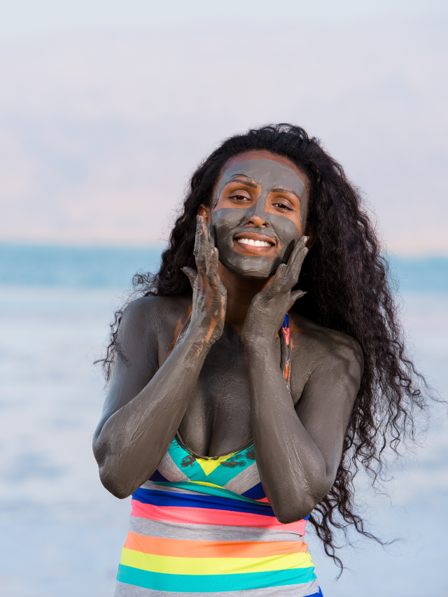 Hidratante promete reduzir rugas com minerais do Mar Morto dominando a make maquiagem batom blush geane sousa capa Web Stories