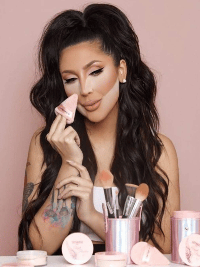 Especialista da Catharine Hill Academy explica Pó Compacto versus Pó Solto dominando a make maquiagem batom blush geane sousa capa Web Stories