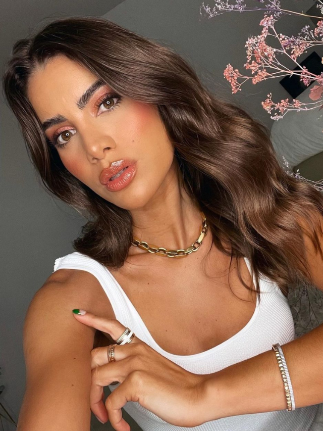 Maquiagem simples itens para fazer uma produção básica e sem erro dominando a make maquiagem batom blush geane sousa capa Web Stories