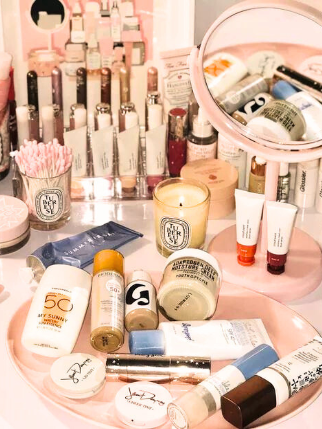 Qual a ordem dos produtos de maquiagem Descubra e arrase! dominando a make maquiagem batom blush geane sousa capa Web Stories