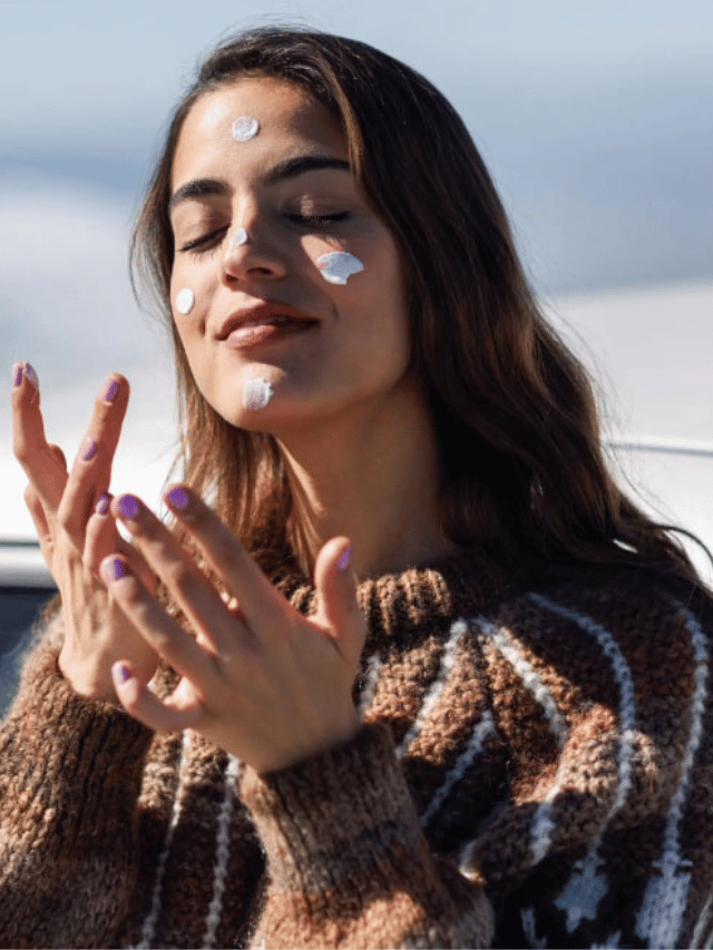 Vai viajar para um local frio Veja os principais cuidados com a pele dominando a make maquiagem batom blush geane sousa capa Web Stories