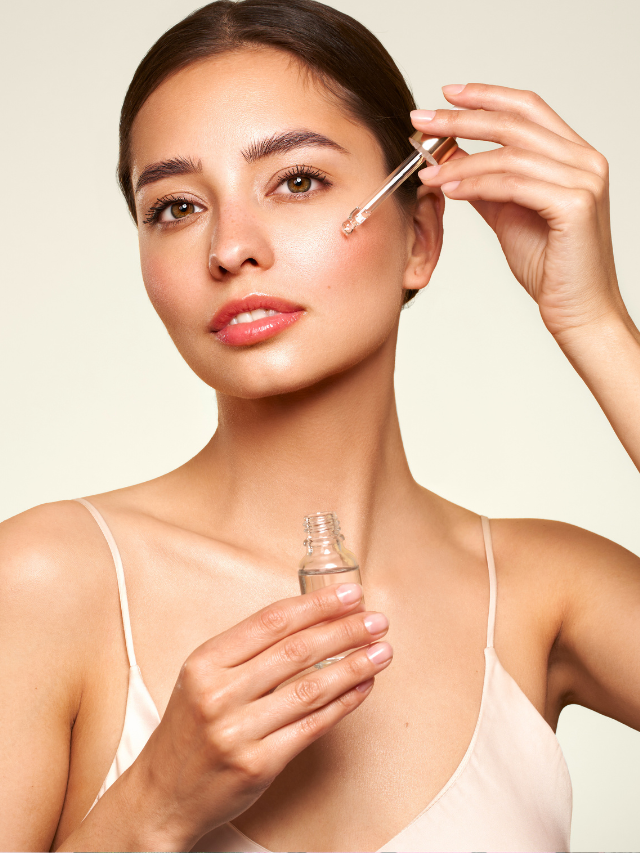 Você sabe para que serve sérum e quais são seus benefícios dominando a make maquiagem batom blush geane sousa capa Web Stories