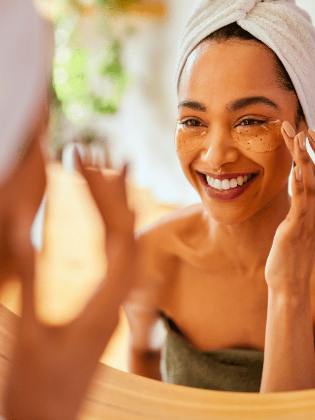 Dicas de Como Disfarçar Olheiras Com Maquiagem dominando a make maquiagem batom blush geane sousa capa Web Stories