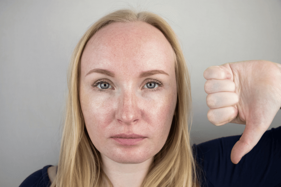 Hidratante pode piorar a oleosidade da pele dominando a make maquiagem batom blush geane sousa