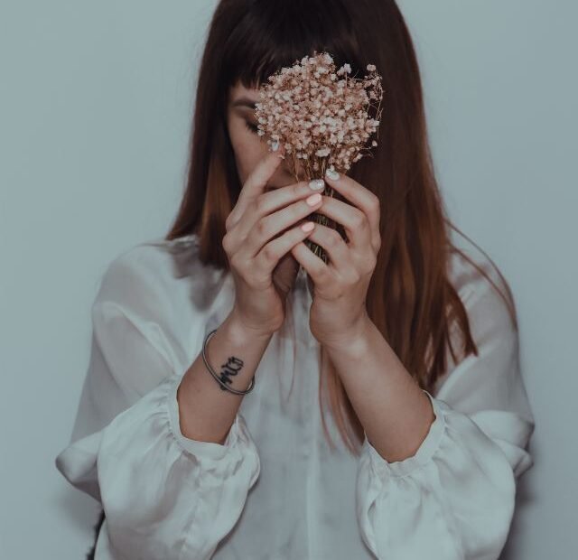 Como a maquiagem errada esconde a beleza do rosto dominando a make maquiagem batom blush geane sousa capa Web Stories