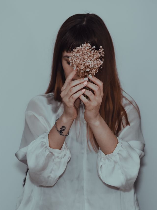 Como a maquiagem errada esconde a beleza do rosto?