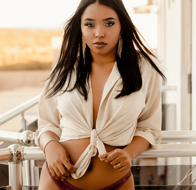 Qual o poder da maquiagem para uma mulher dominando a make maquiagem batom blush geane sousa capa Web Stories