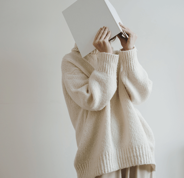 O problema que surge quando você tenta se arrumar rápido, dominando a make maquiagem batom blush geane sousa capa Web Stories